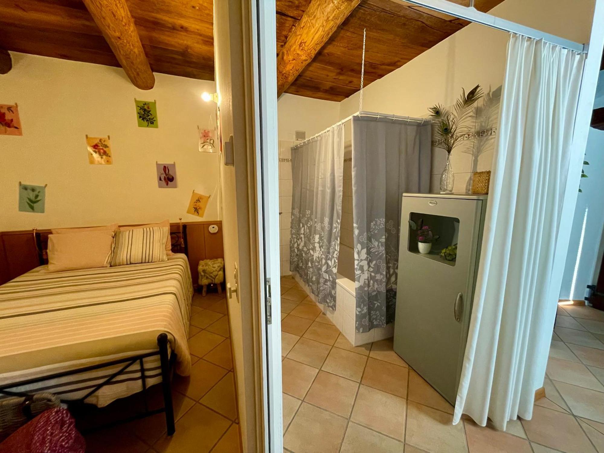 1912 - Flowers Room - Budget For Young Locarno Esterno foto